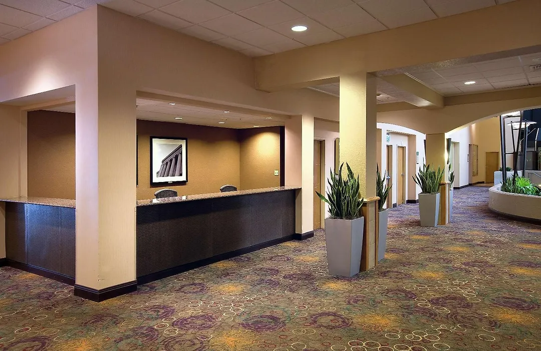 Embassy Suites By Hilton Kansas City International Airport-1